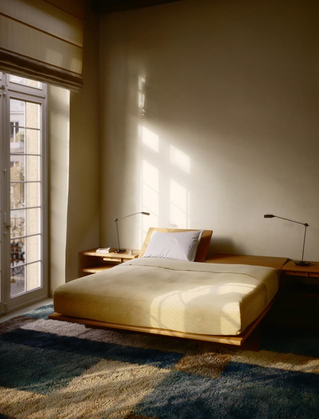 romantic-bedroom-sunshine-beni-rugs-colin-king