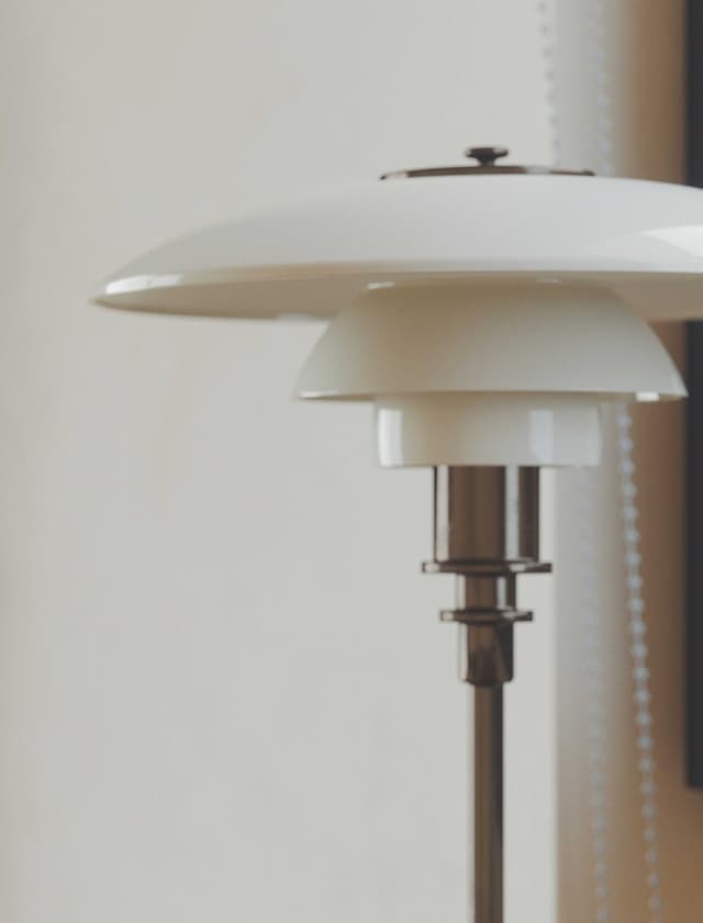 courteney-cox-home-worktable-smilow-chair-details-styling-colin-king