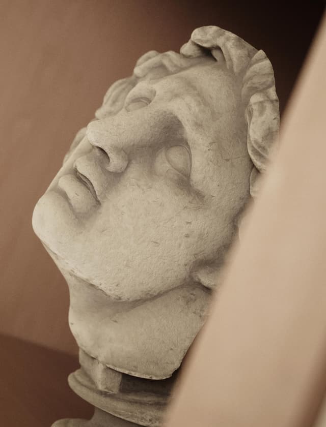 banda-antique-sculpture-detail